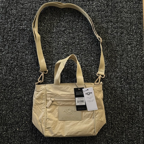 Aloha Collection Crossbody Monochrome Dune color bag NWT - Picture 4 of 6